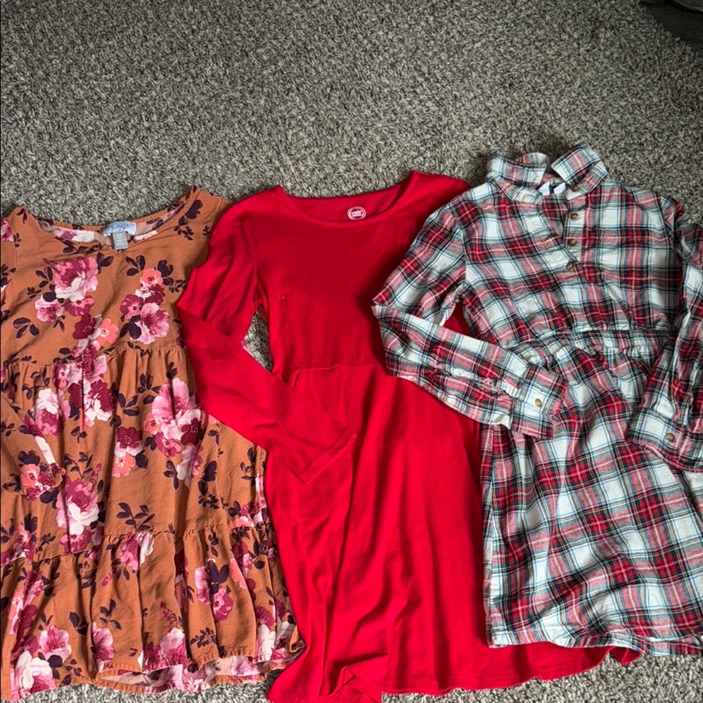 Set of longsleeve dresses